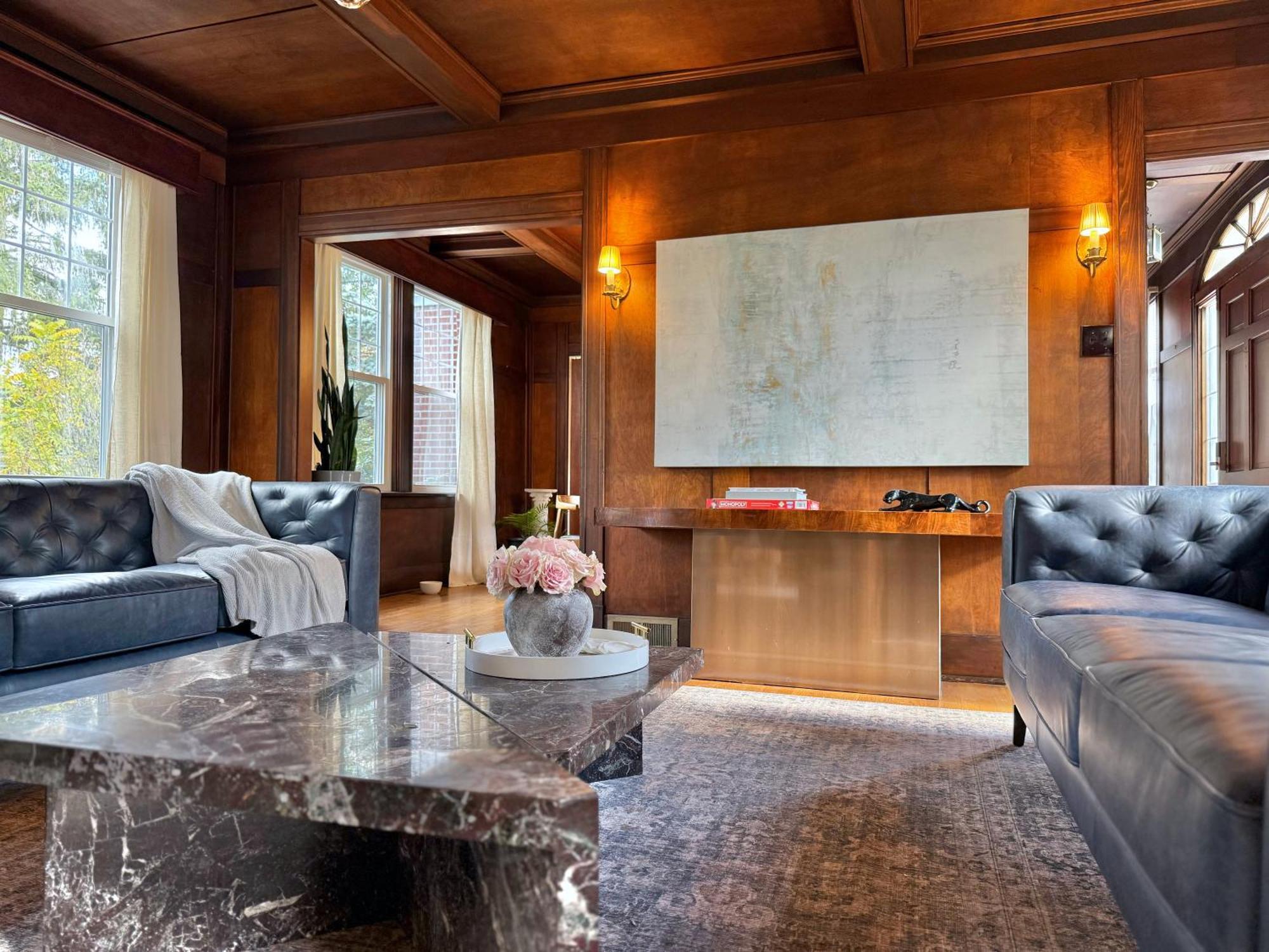 The Colonial At Mount Lebanon By Luxe Pgh *