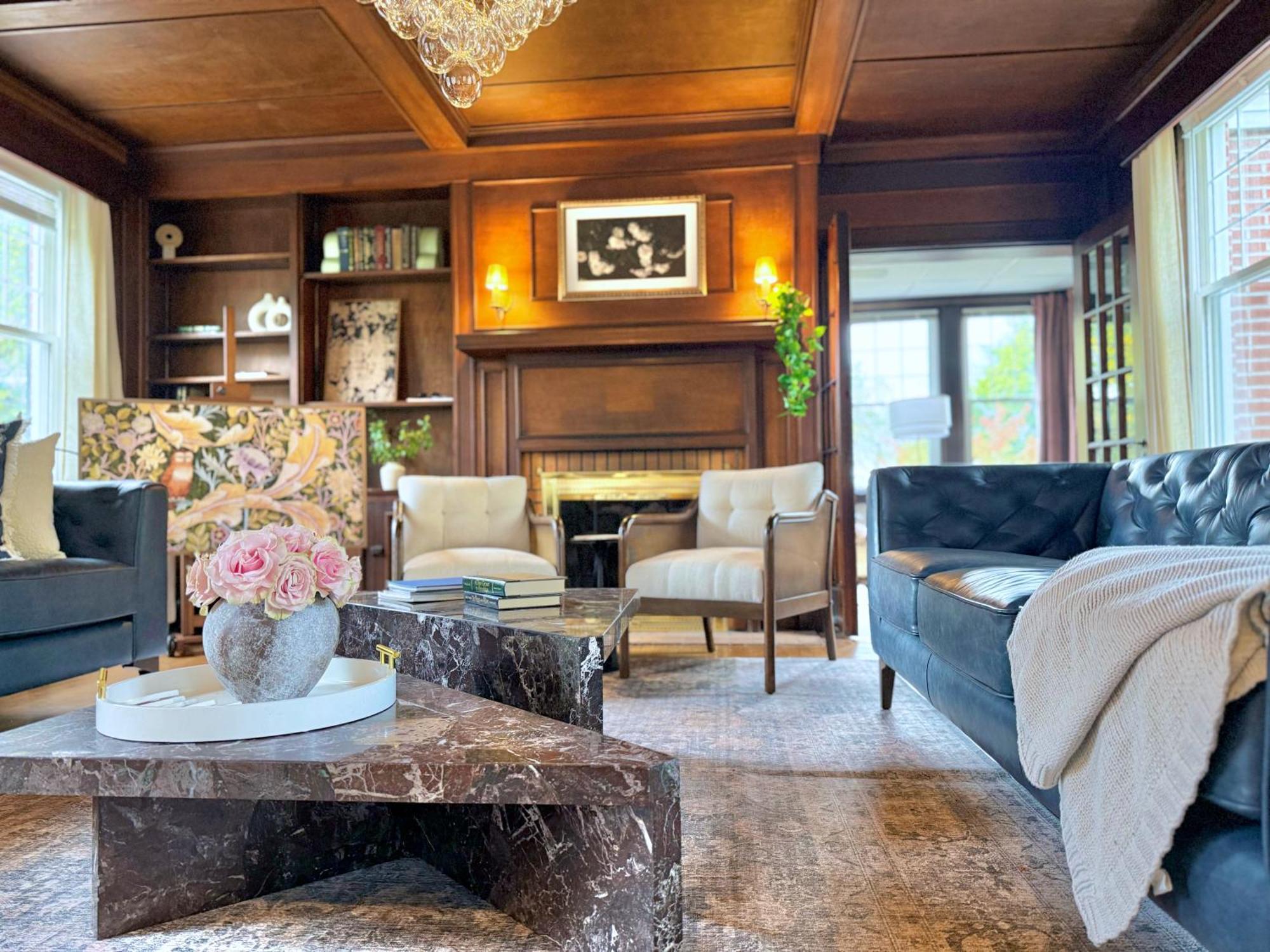 The Colonial At Mount Lebanon By Luxe Pgh * Pittsburgh